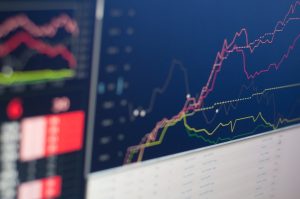 BBIN真人·掼蛋搭档默契指南：从牌型解读到高阶战术